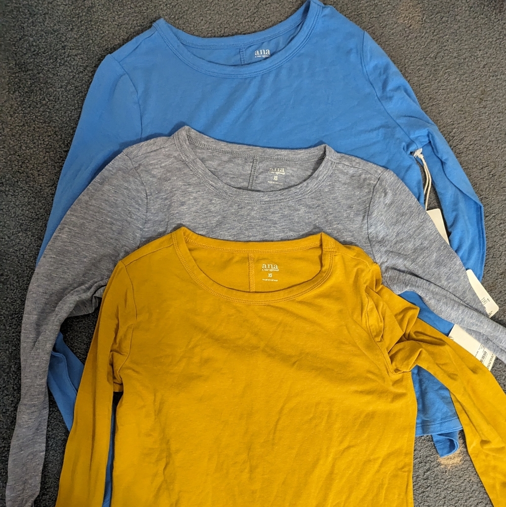NWT XS a.n.a Long Sleeve Top 3 Piece Bundle Set